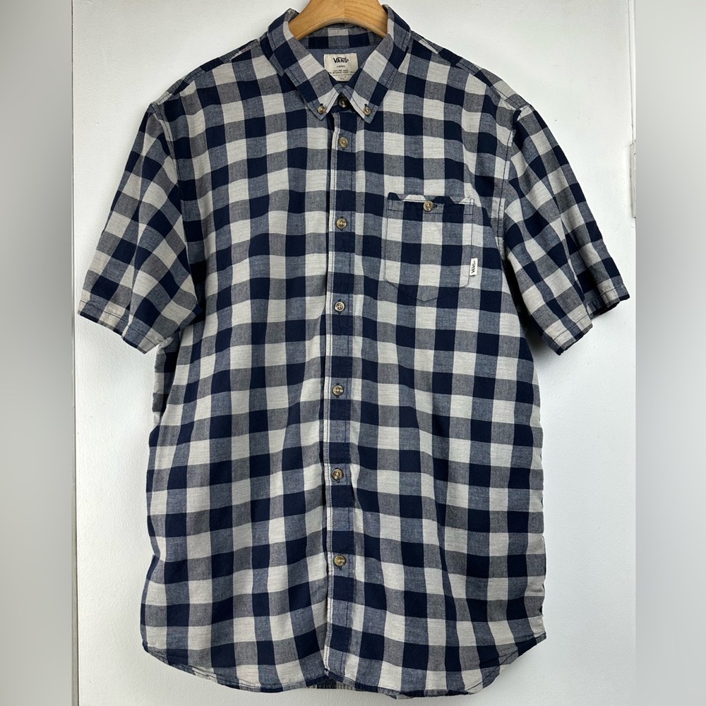 Vans Men’s Large Shirt Blue Gray Plaid Button Up Short Sleeve Casual Skate Surf
